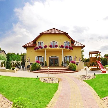 Готель Rezydencja Szmaragdowy Ogrod Константинув-Лодзький Екстер'єр фото